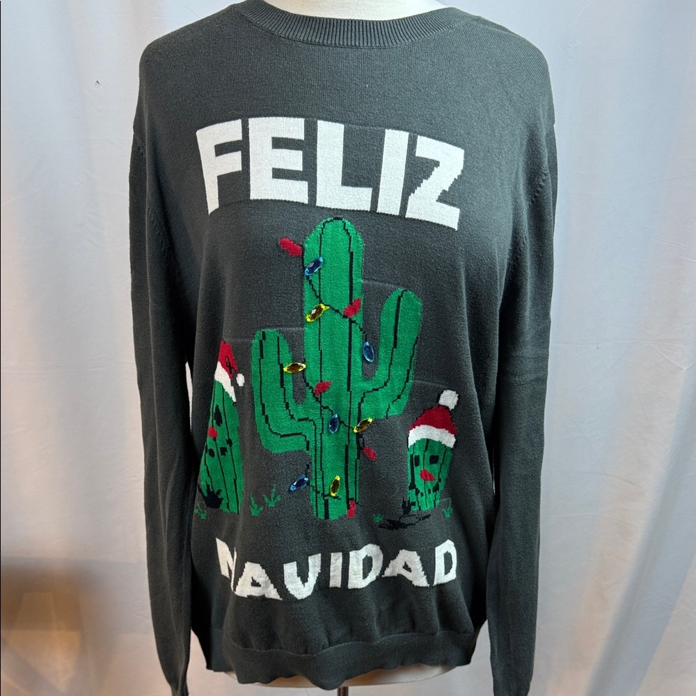 Mossimo Supply Co. Gray Feliz Navidad Sweater, Large